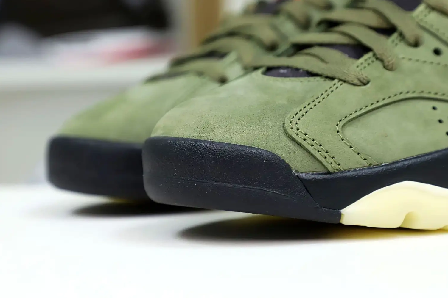 X RETRO JORDAN 6 Kimikick 'OLIVE' SCOTT TRAVIS AIR 0814